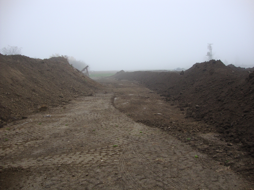 Erdarbeiten Sportplatz Neu 035